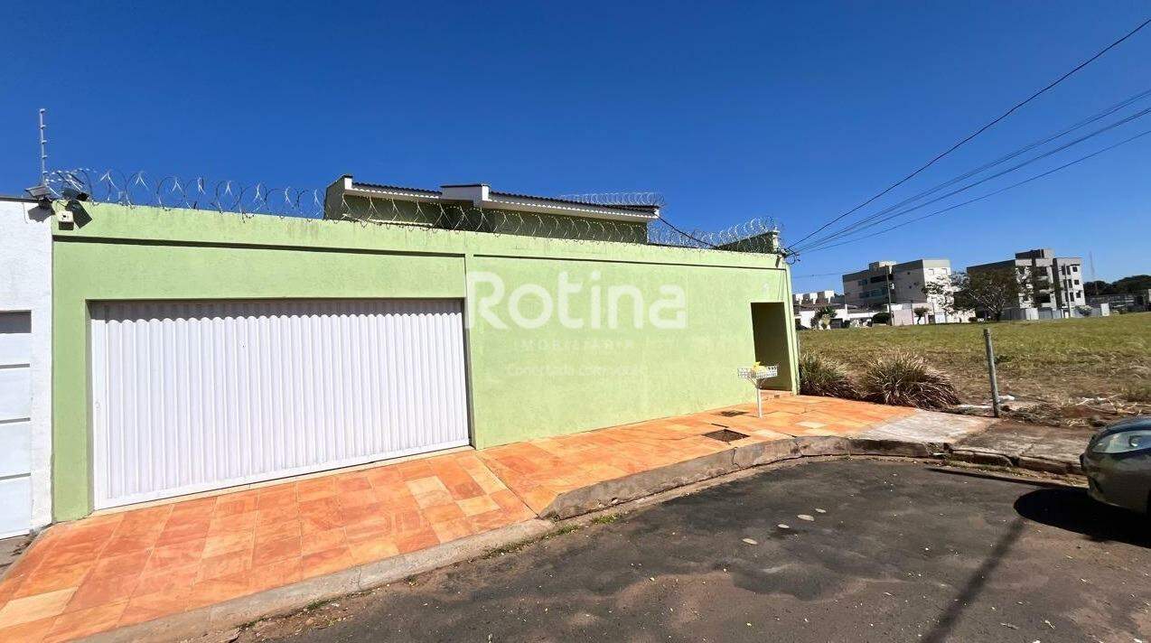 Casa para alugar, 4 quartos em Uberlândia no bairro Alto Umuarama no valor de R$ 4.800,00 - Rotina Imobiliária: 