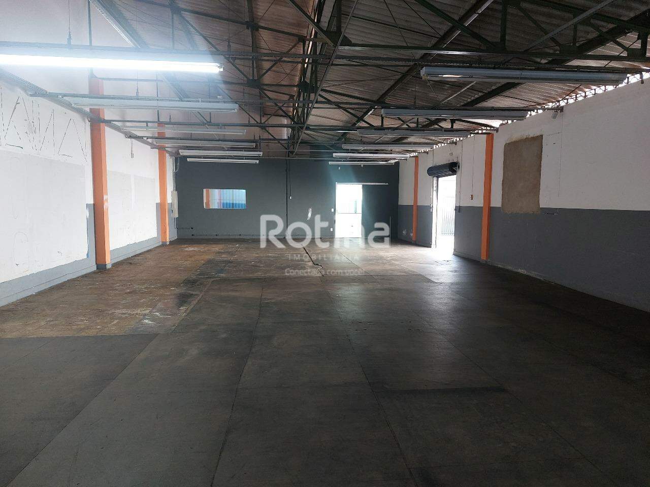 Galpão para alugar, em Uberlândia no bairro Presidente Roosevelt no valor de R$ 5.000,00 - Rotina Imobiliária: 