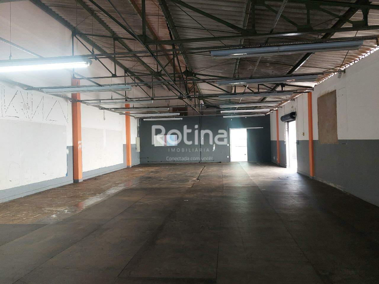 Galpão para alugar, em Uberlândia no bairro Presidente Roosevelt no valor de R$ 5.000,00 - Rotina Imobiliária: 