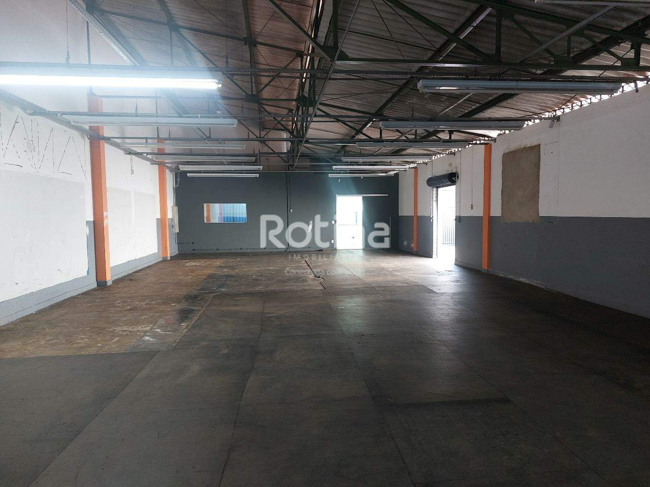 Galpão para alugar, em Uberlândia no bairro Presidente Roosevelt no valor de R$ 5.000,00 - Rotina Imobiliária: 