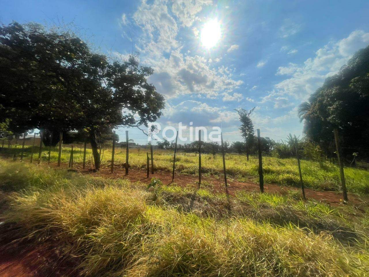Área à venda, em Uberlândia no bairro Morada dos Pássaros no valor de R$ 1.900.000,00 - Rotina Imobiliária: 