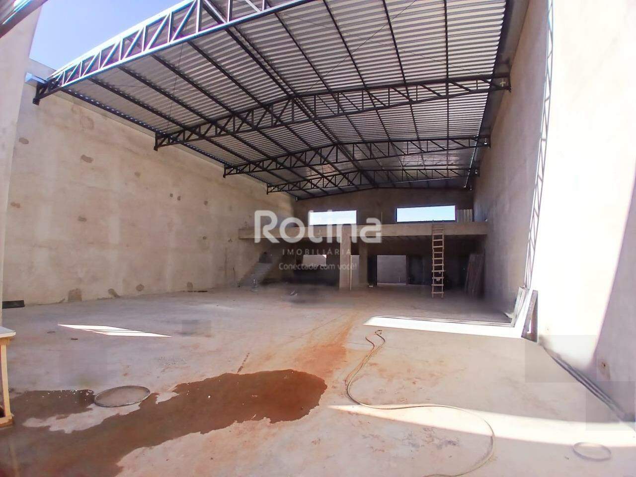 Galpão para alugar, em Uberlândia no bairro Laranjeiras no valor de R$ 10.000,00 - Rotina Imobiliária: 