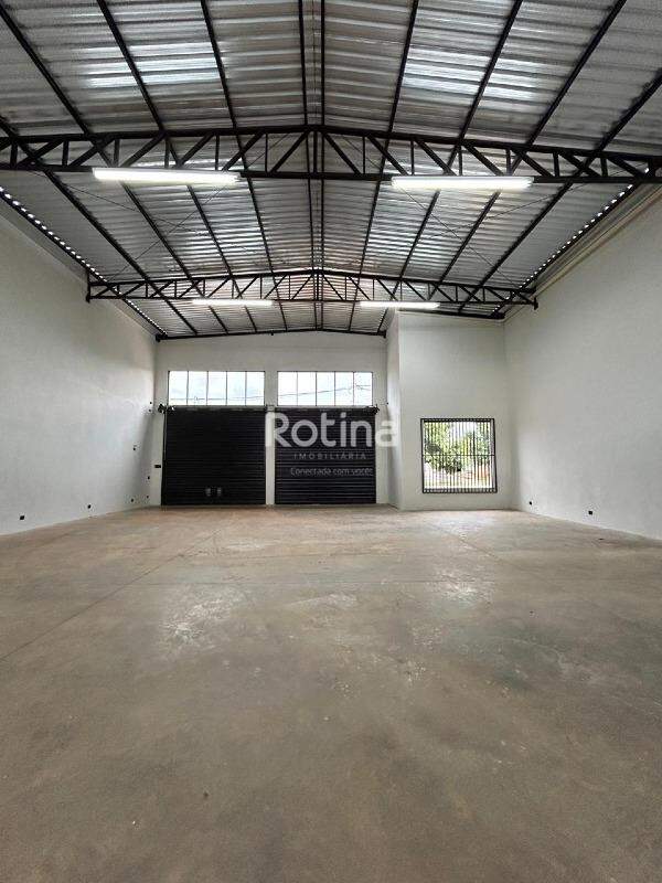 Galpão para alugar, em Uberlândia no bairro Laranjeiras no valor de R$ 9.000,00 - Rotina Imobiliária: 