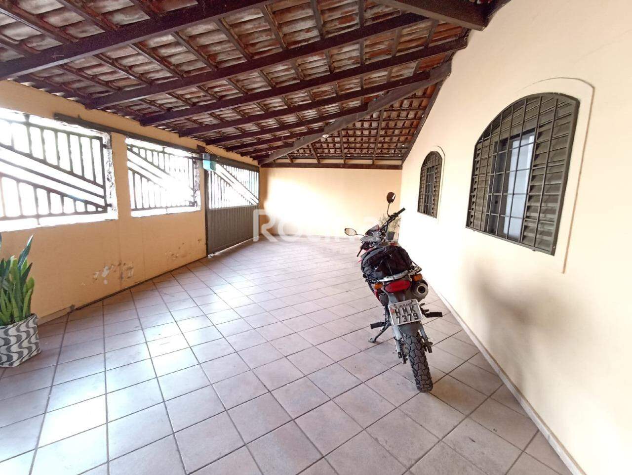 Casa à venda, 3 quartos em Uberlândia no bairro Planalto no valor de R$ 370.000,00 - Rotina Imobiliária: 