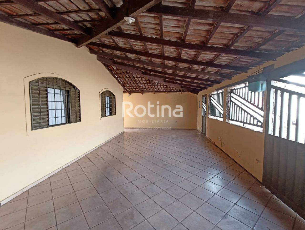 Casa à venda, 3 quartos em Uberlândia no bairro Planalto no valor de R$ 370.000,00 - Rotina Imobiliária: 