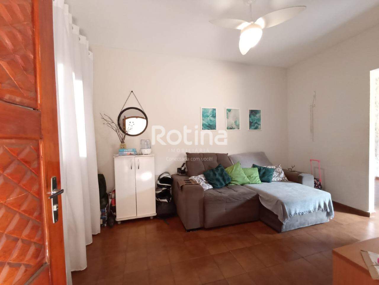 Casa à venda, 3 quartos em Uberlândia no bairro Planalto no valor de R$ 370.000,00 - Rotina Imobiliária: 