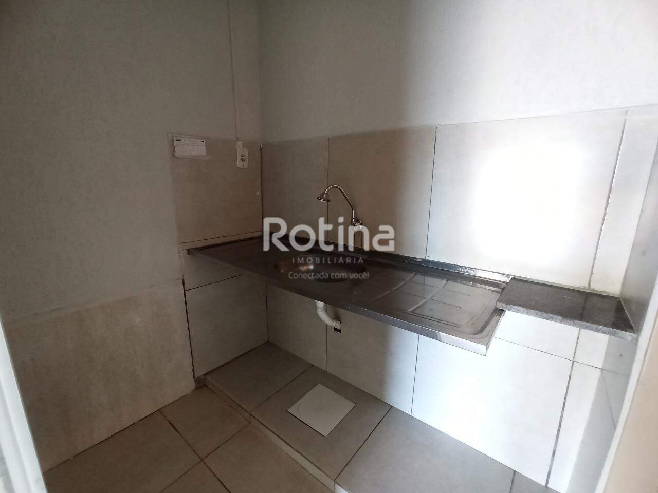 Loja para alugar, em Uberlândia no bairro Granada no valor de R$ 1.000,00 - Rotina Imobiliária: 