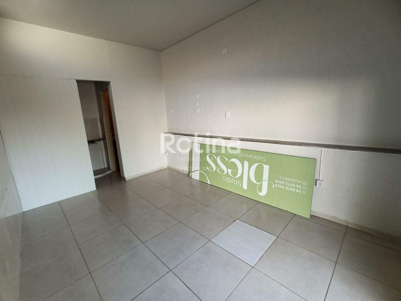 Loja para alugar, em Uberlândia no bairro Granada no valor de R$ 1.000,00 - Rotina Imobiliária: 