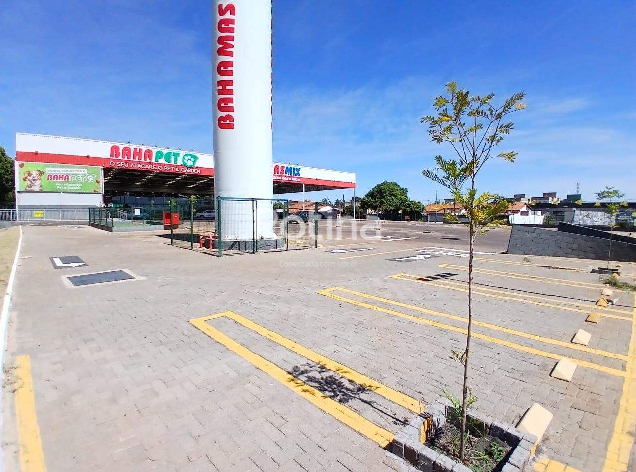 Loja para alugar, em Uberlândia no bairro Santa Mônica no valor de R$ 1.998,60 - Rotina Imobiliária: 