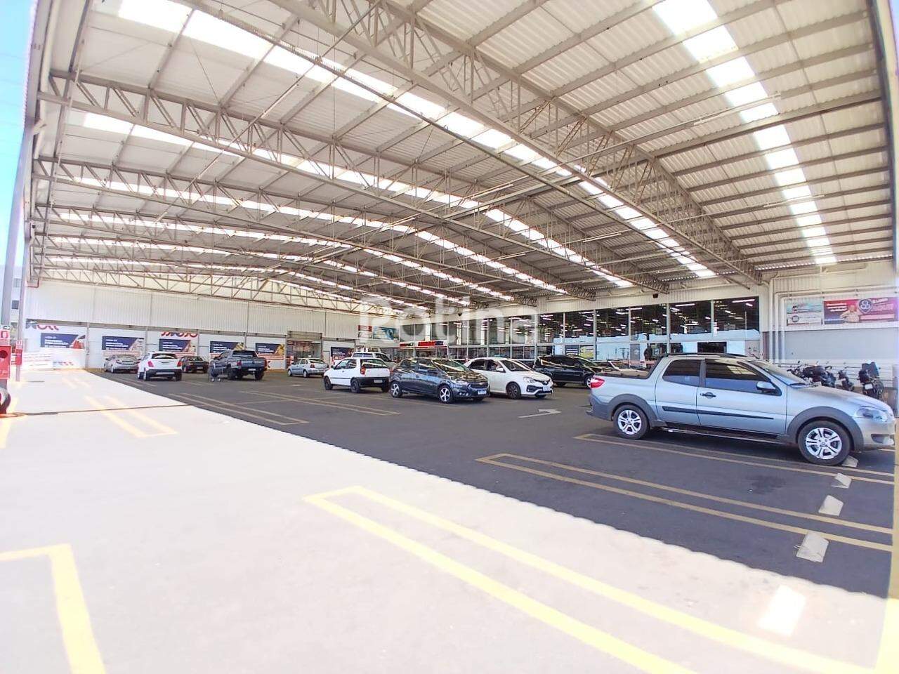 Loja para alugar, em Uberlândia no bairro Santa Mônica no valor de R$ 1.984,80 - Rotina Imobiliária: 