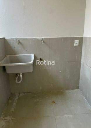 Casa Condomínio Fechado para alugar, 2 quartos em Uberlândia no bairro Jardim Holanda no valor de R$ 2.500,00 - Rotina Imobiliária: 