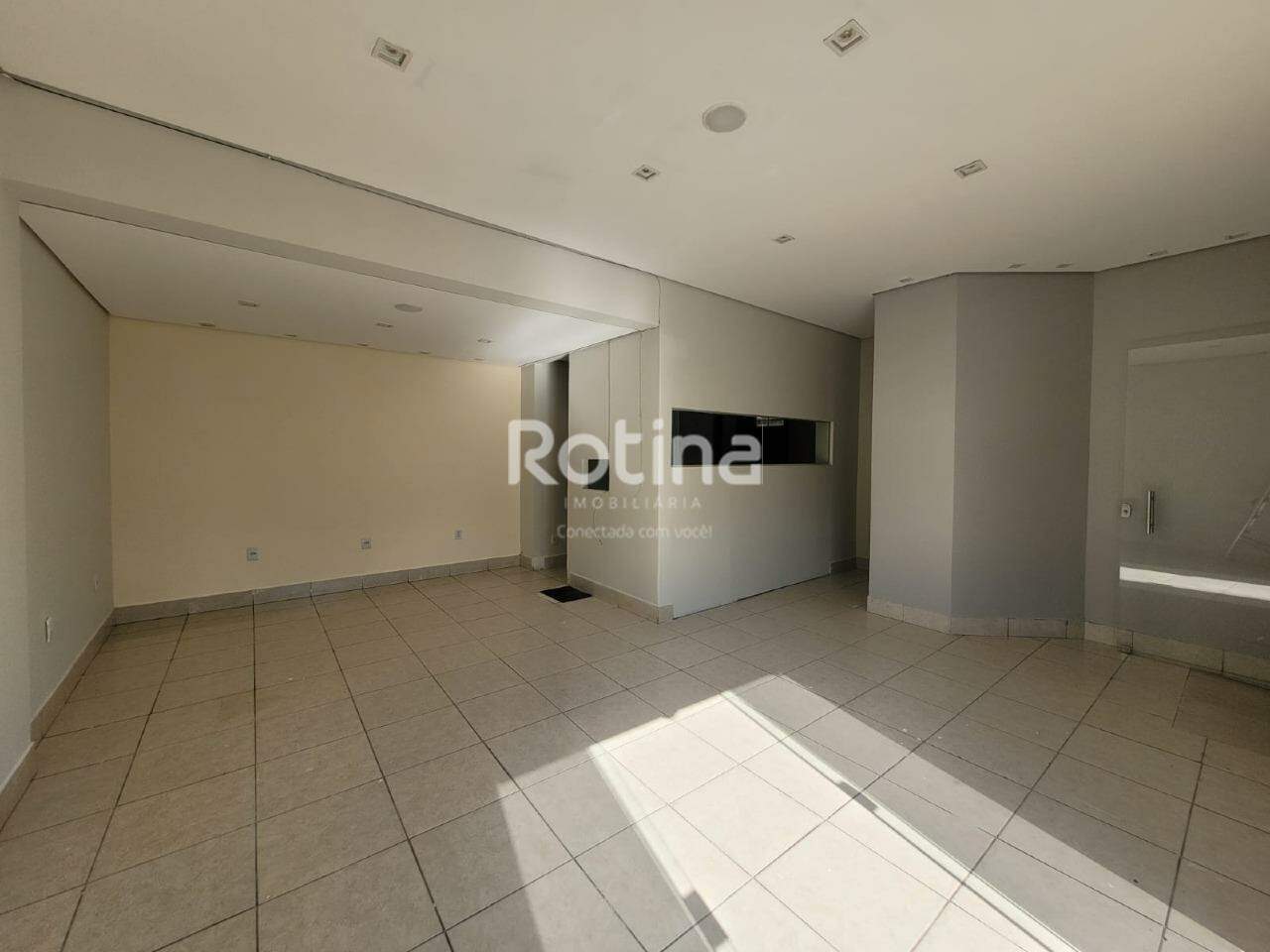 Comercial para alugar, em Uberlândia no bairro Santa Mônica no valor de R$ 2.400,00 - Rotina Imobiliária: 