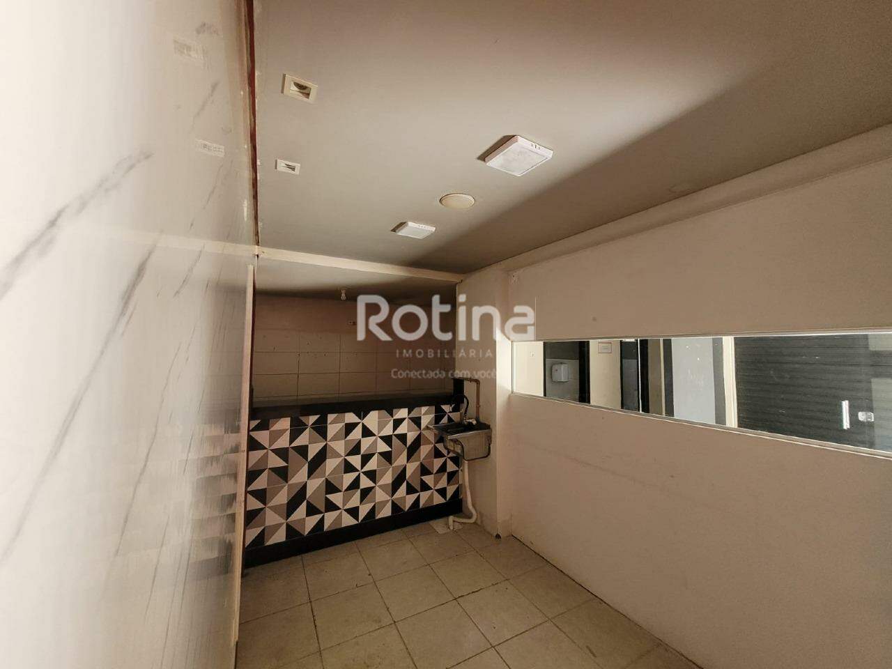 Comercial para alugar, em Uberlândia no bairro Santa Mônica no valor de R$ 2.400,00 - Rotina Imobiliária: 