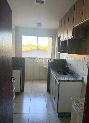 Apartamento para alugar, 3 quartos em Uberlândia no bairro Dona Zulmira no valor de R$ 1.700,00 - Rotina Imobiliária: 