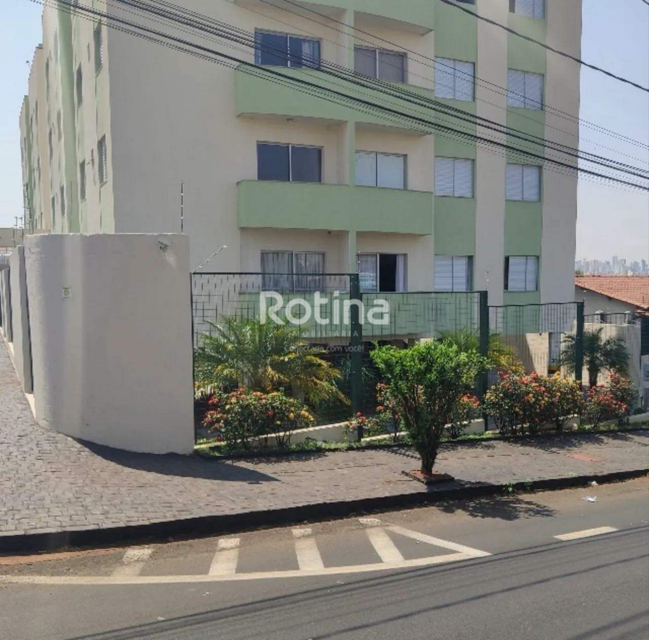 Apartamento para alugar, 3 quartos em Uberlândia no bairro Dona Zulmira no valor de R$ 1.700,00 - Rotina Imobiliária: 
