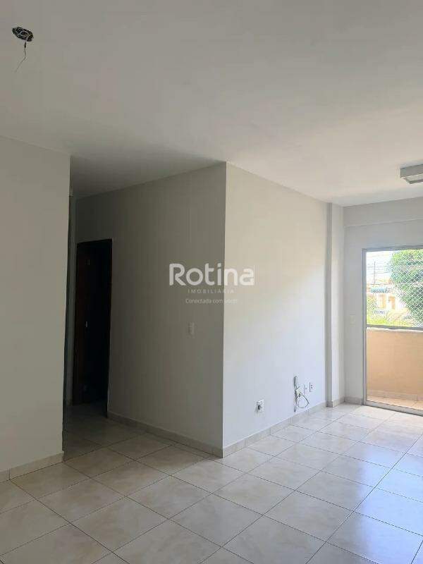 Apartamento para alugar, 3 quartos em Uberlândia no bairro Dona Zulmira no valor de R$ 1.700,00 - Rotina Imobiliária: 