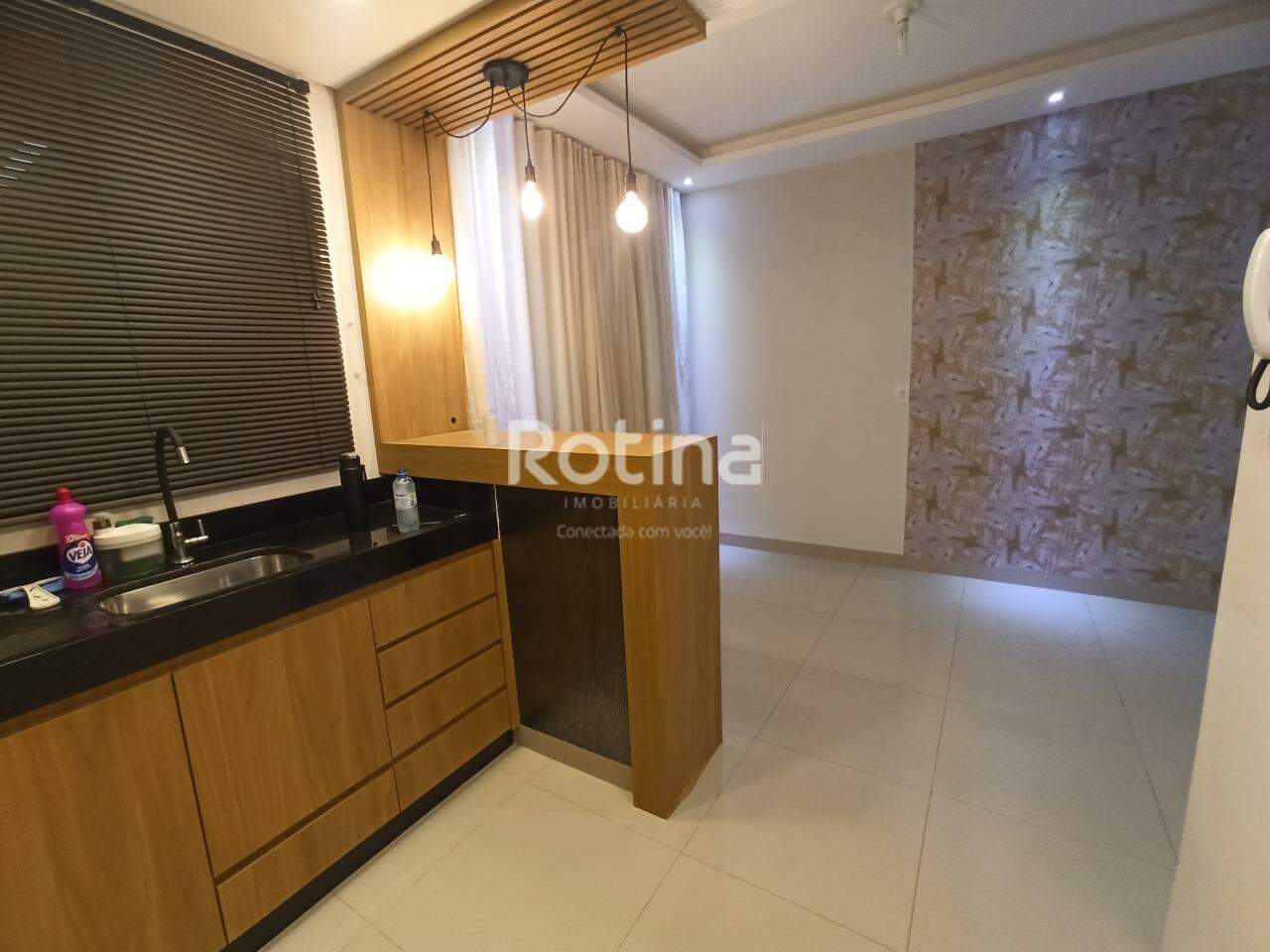 Casa para alugar, 2 quartos em Uberlândia no bairro Novo Mundo no valor de R$ 3.500,00 - Rotina Imobiliária: 