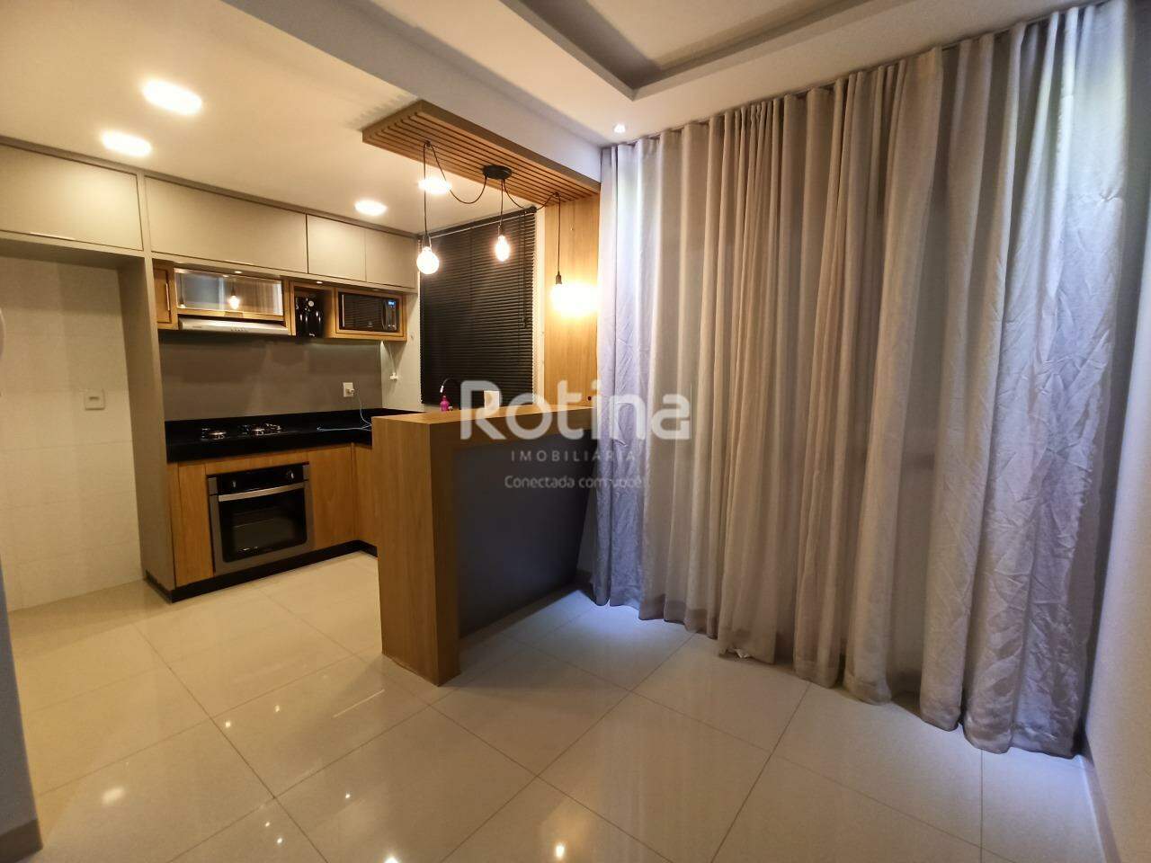 Casa para alugar, 2 quartos em Uberlândia no bairro Novo Mundo no valor de R$ 3.500,00 - Rotina Imobiliária: 