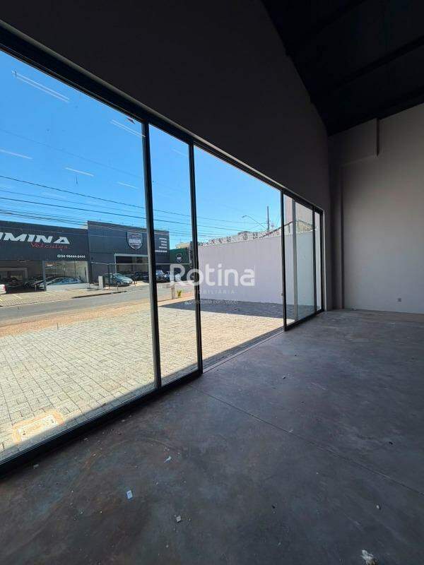 Comercial para alugar, em Uberlândia no bairro Brasil no valor de R$ 9.000,00 - Rotina Imobiliária: 