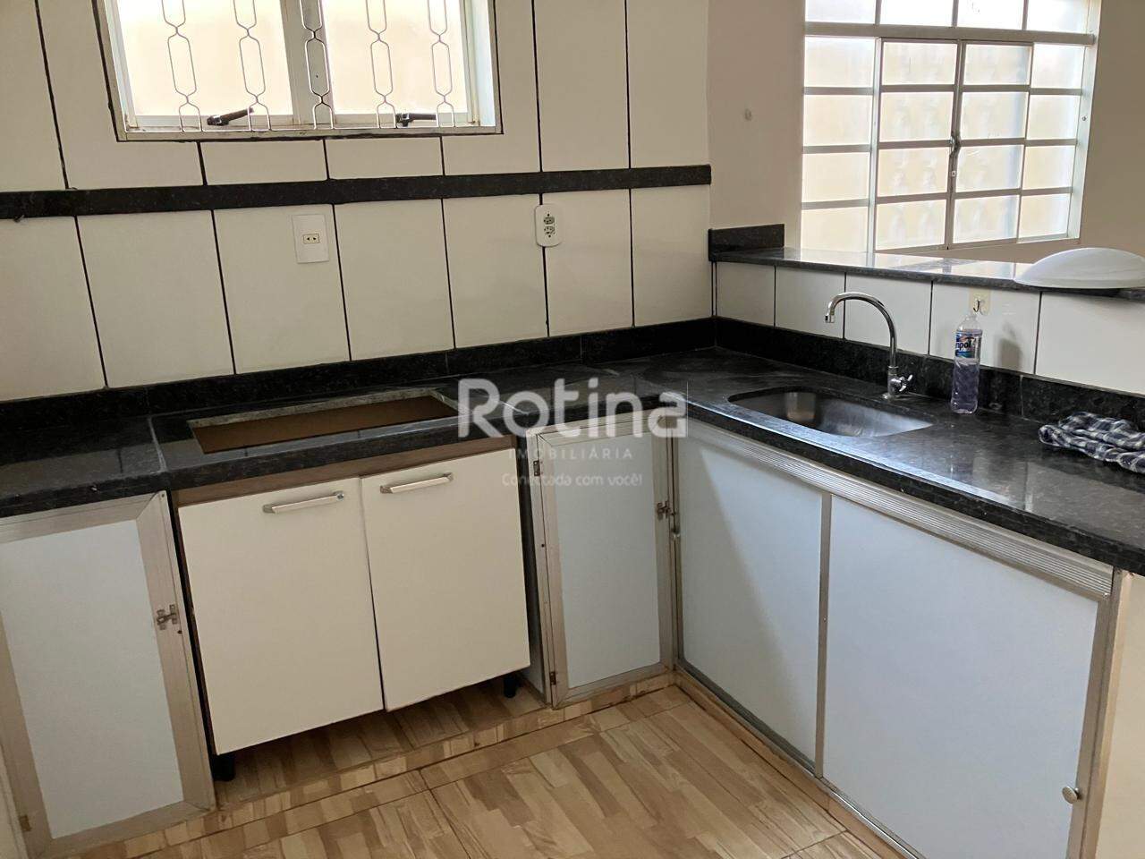 Casa à venda, 3 quartos em Uberlândia no bairro Planalto no valor de R$ 460.000,00 - Rotina Imobiliária: 