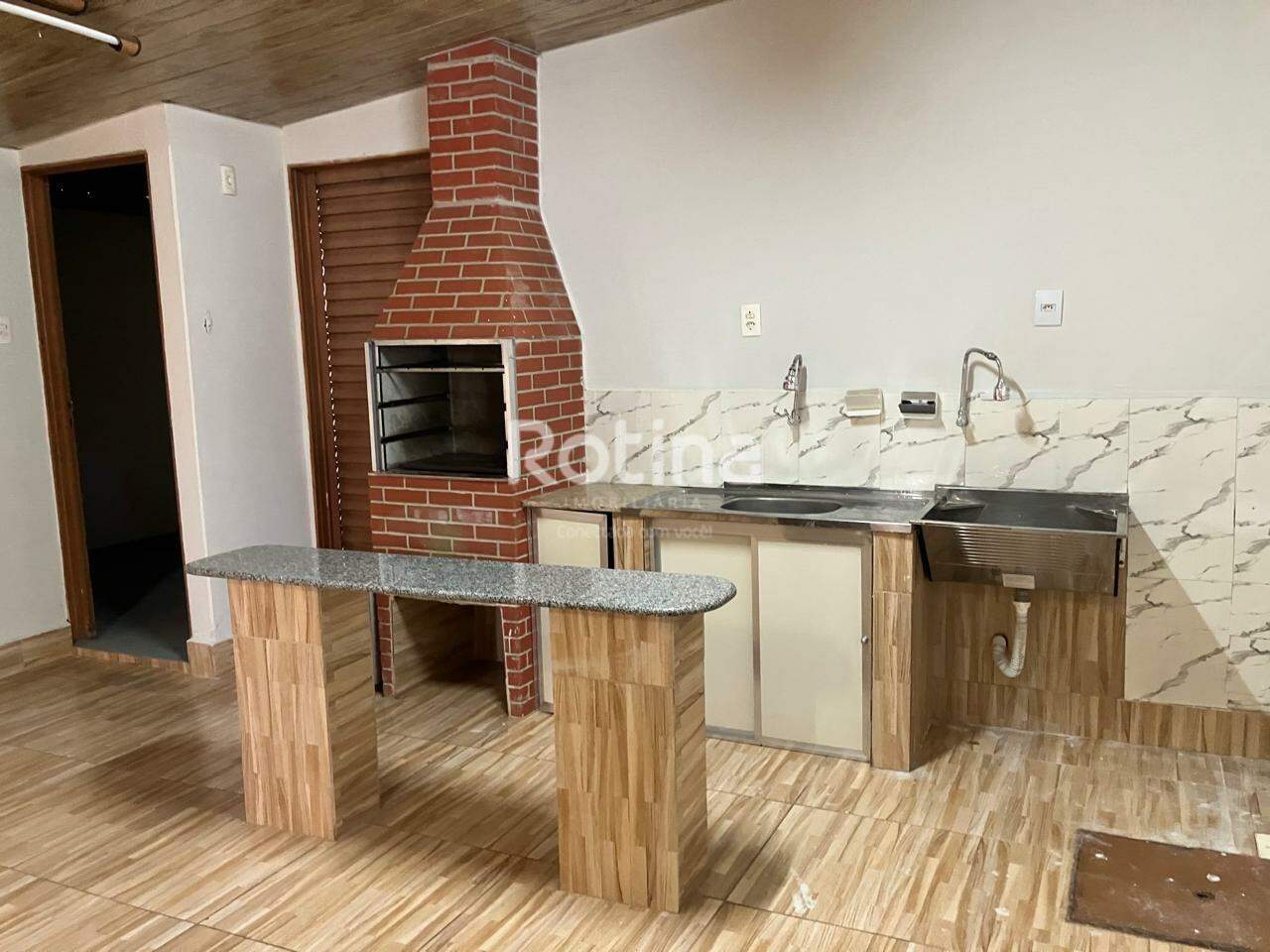 Casa à venda, 3 quartos em Uberlândia no bairro Planalto no valor de R$ 460.000,00 - Rotina Imobiliária: 