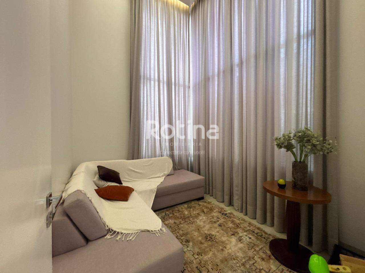 Casa Condomínio Fechado à venda, 3 quartos em Uberlândia no bairro Aclimação no valor de R$ 2.150.000,00 - Rotina Imobiliária: 