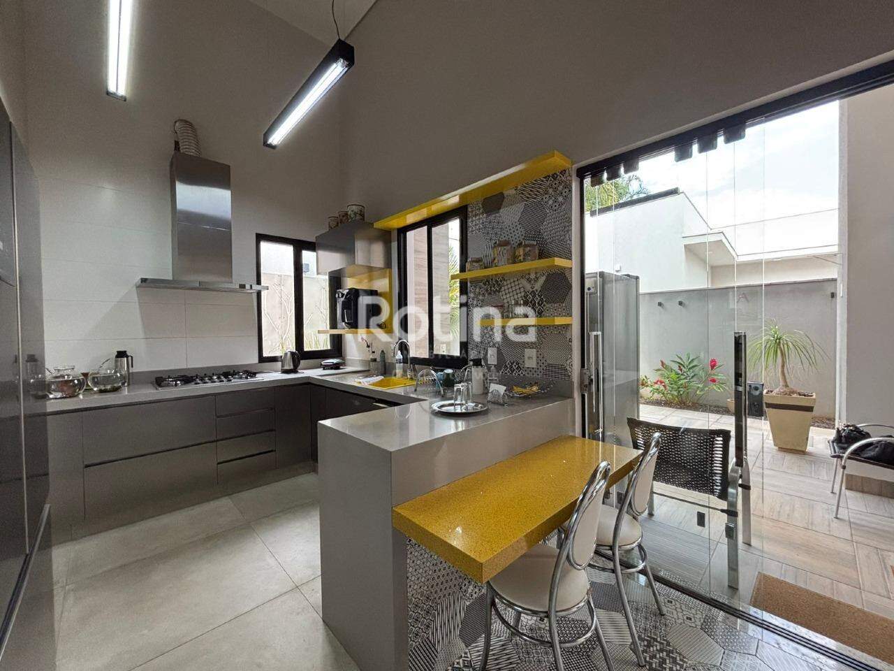 Casa Condomínio Fechado à venda, 3 quartos em Uberlândia no bairro Aclimação no valor de R$ 2.150.000,00 - Rotina Imobiliária: 