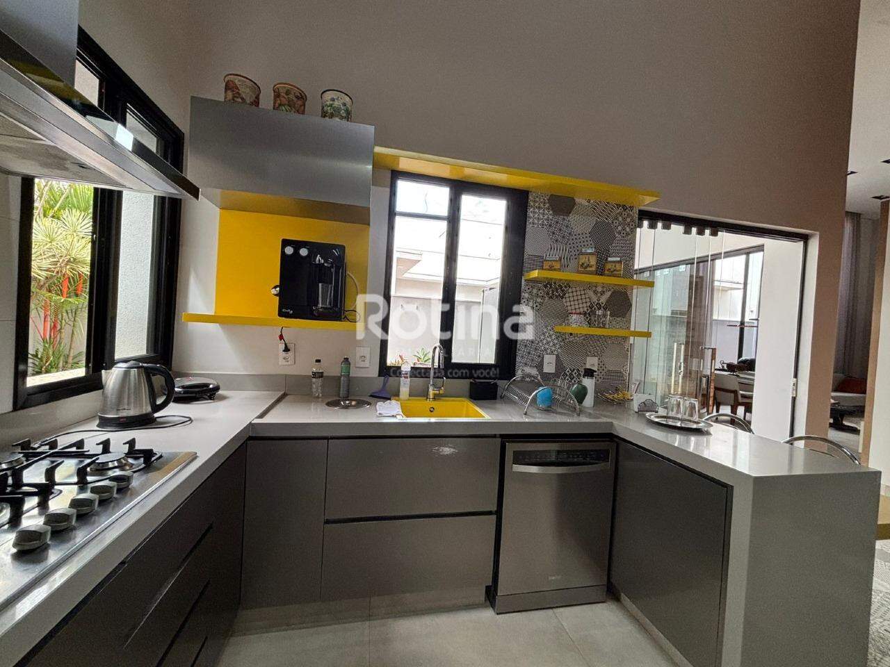 Casa Condomínio Fechado à venda, 3 quartos em Uberlândia no bairro Aclimação no valor de R$ 2.150.000,00 - Rotina Imobiliária: 
