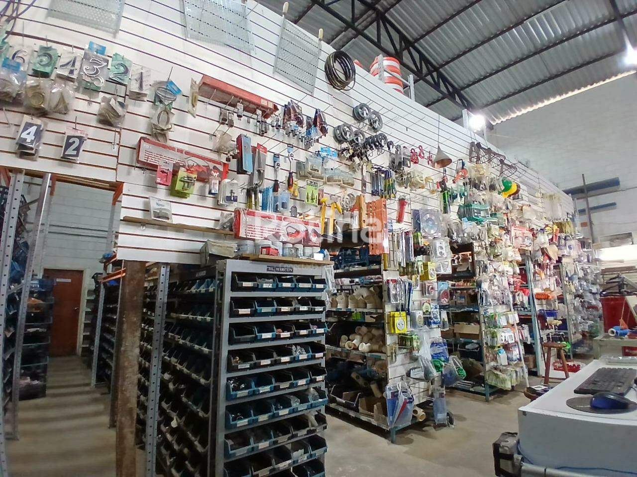 Galpão para alugar, em Uberlândia no bairro Jardim Ipanema no valor de R$ 8.000,00 - Rotina Imobiliária: 