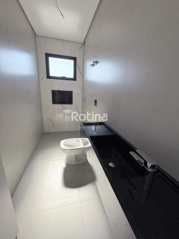 Cobertura à venda, 4 quartos em Uberlândia no bairro Tibery no valor de R$ 1.100.000,00 - Rotina Imobiliária: 