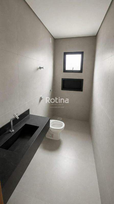 Casa à venda, 3 quartos em Uberlândia no bairro Cidade Jardim no valor de R$ 900.000,00 - Rotina Imobiliária: 