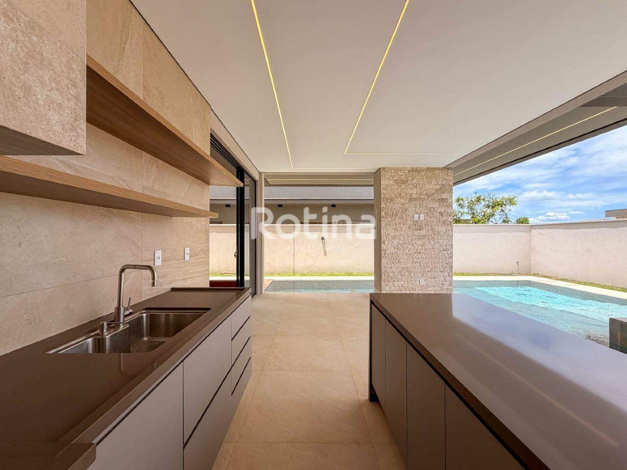 Casa Condomínio Fechado à venda, 4 quartos em Uberlândia no bairro Jardim Sul no valor de R$ 4.000.000,00 - Rotina Imobiliária: 
