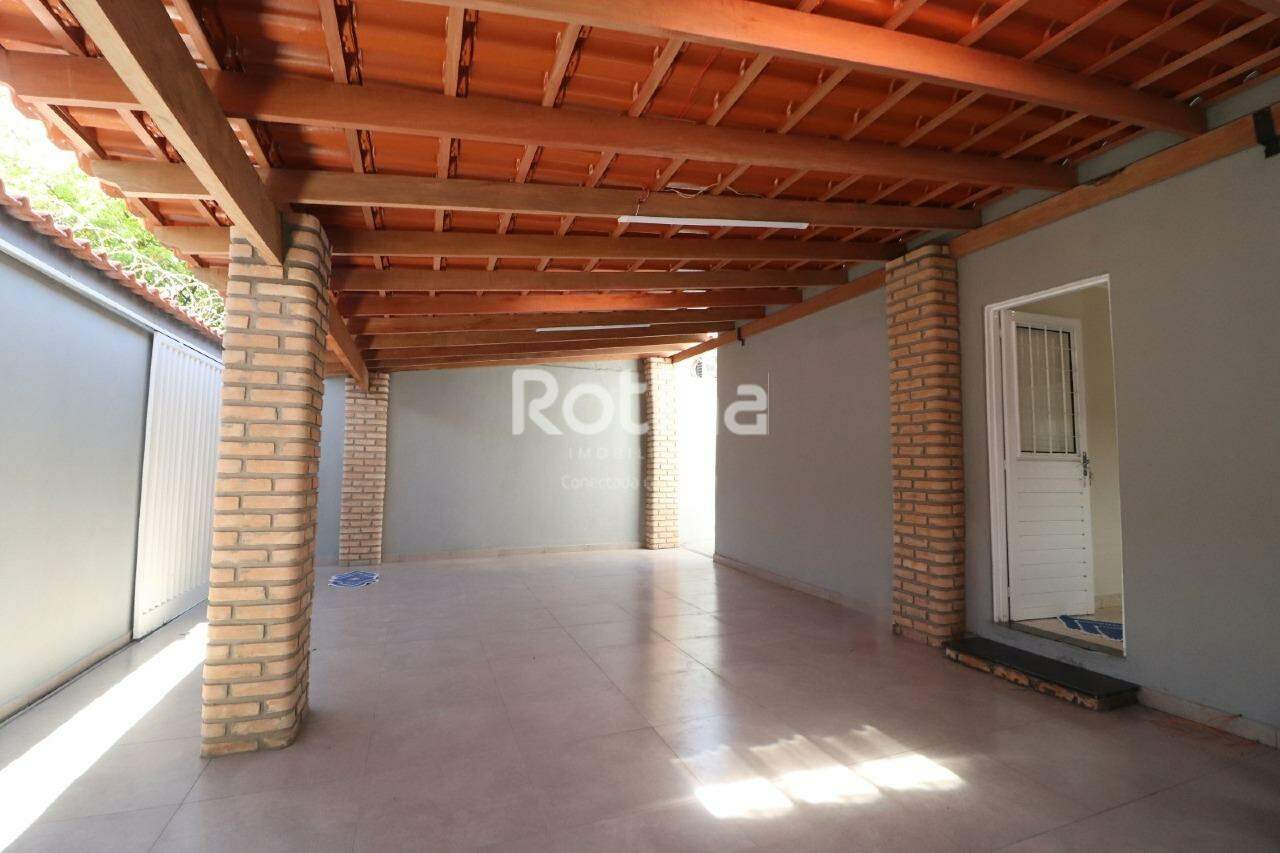 Casa para alugar, 3 quartos em Uberlândia no bairro Jardim Brasília no valor de R$ 3.250,00 - Rotina Imobiliária: 