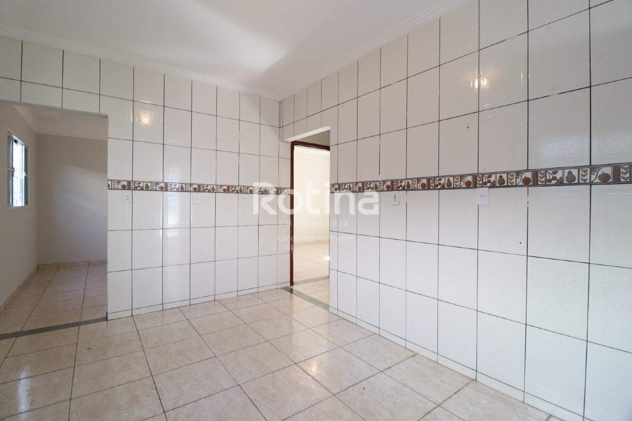 Casa para alugar, 3 quartos em Uberlândia no bairro Jardim Brasília no valor de R$ 3.250,00 - Rotina Imobiliária: 