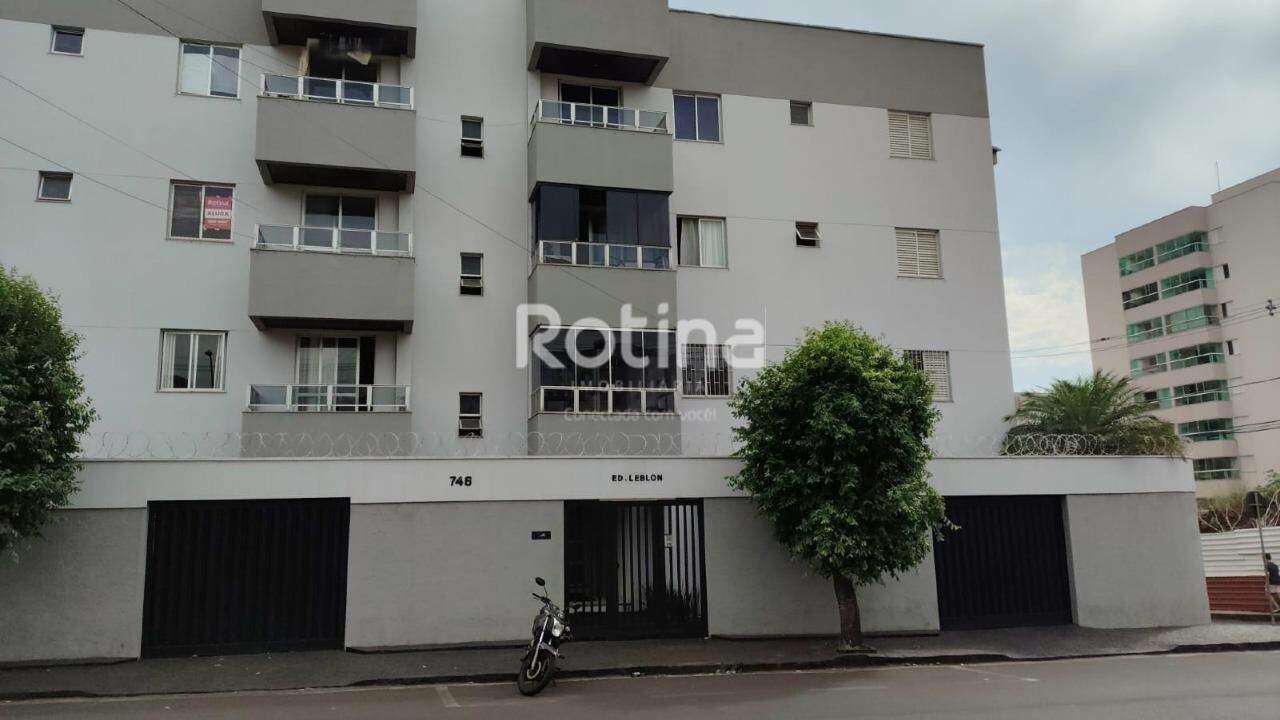 Apartamento para alugar, 3 quartos em Uberlândia no bairro Patrimônio no valor de R$ 2.600,00 - Rotina Imobiliária: 