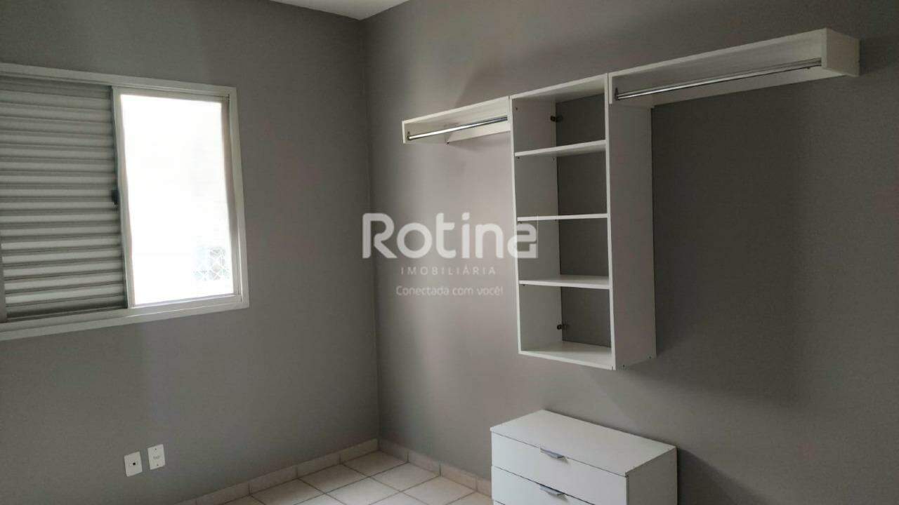 Apartamento para alugar, 3 quartos em Uberlândia no bairro Patrimônio no valor de R$ 2.600,00 - Rotina Imobiliária: 