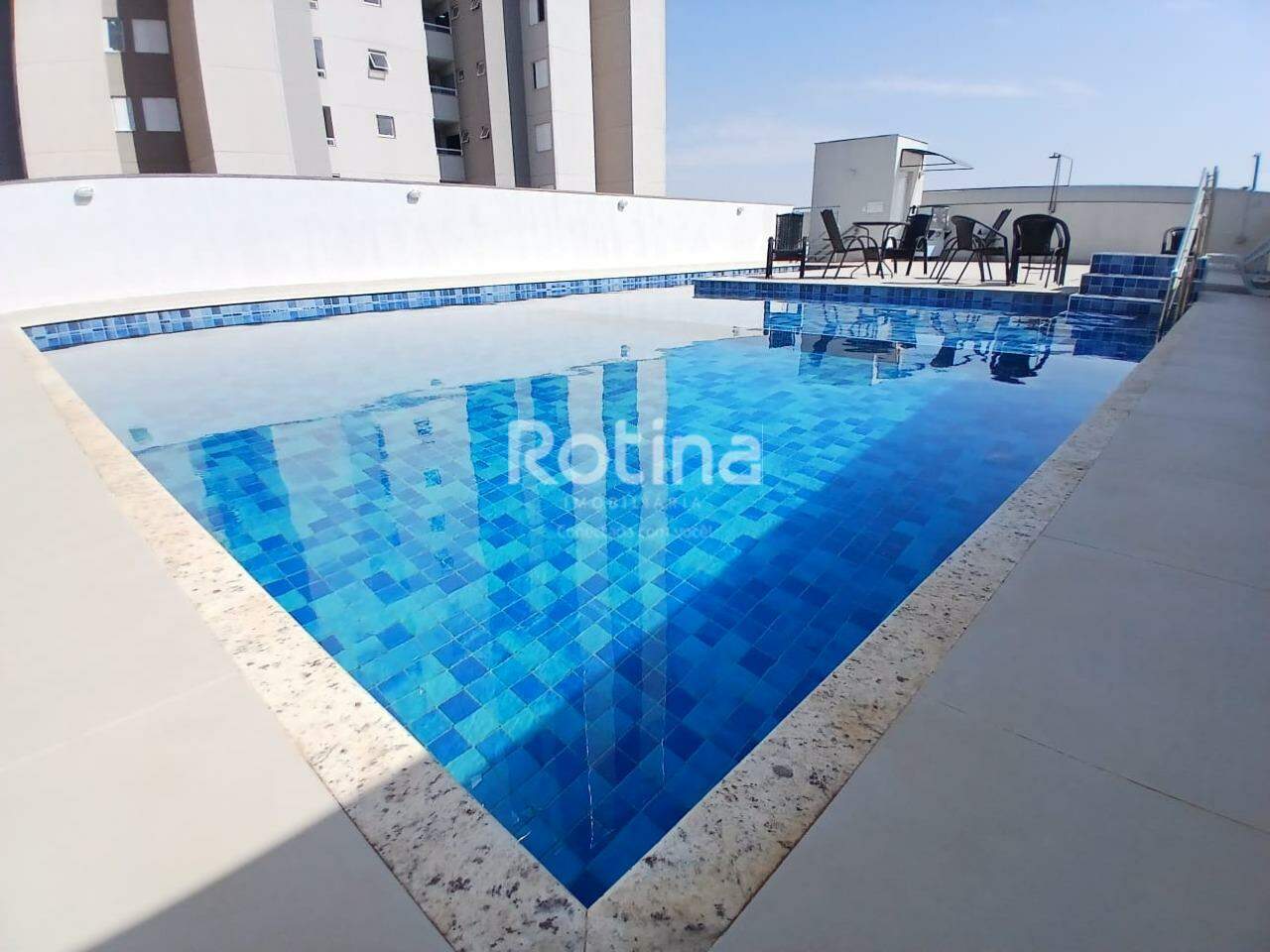 Apartamento para alugar, 2 quartos em Uberlândia no bairro Novo Mundo no valor de R$ 1.500,00 - Rotina Imobiliária: 