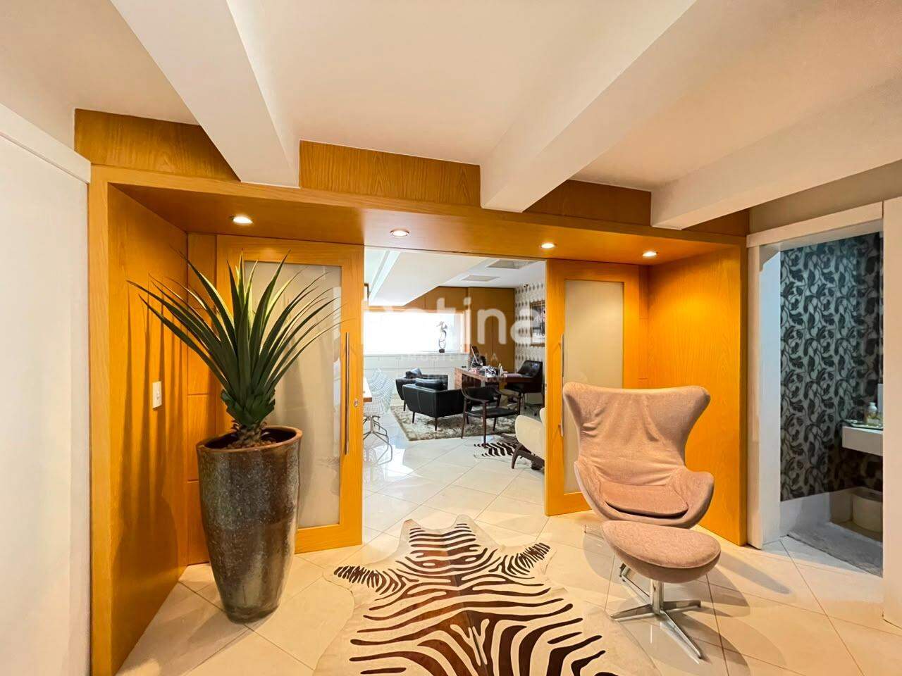 Sala à venda, em Uberlândia no bairro Centro no valor de R$ 250.000,00 - Rotina Imobiliária: 