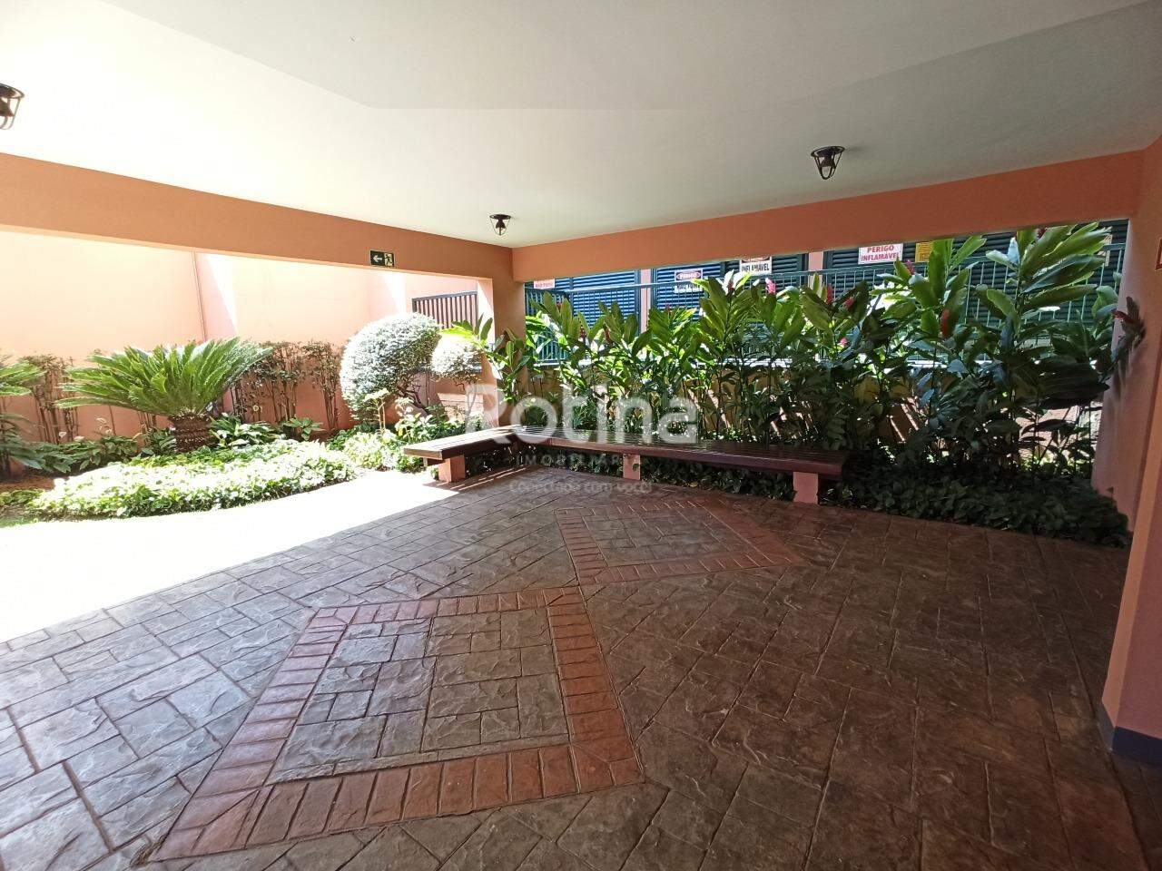 Apartamento para alugar, 3 quartos em Uberlândia no bairro Saraiva no valor de R$ 2.500,00 - Rotina Imobiliária: 