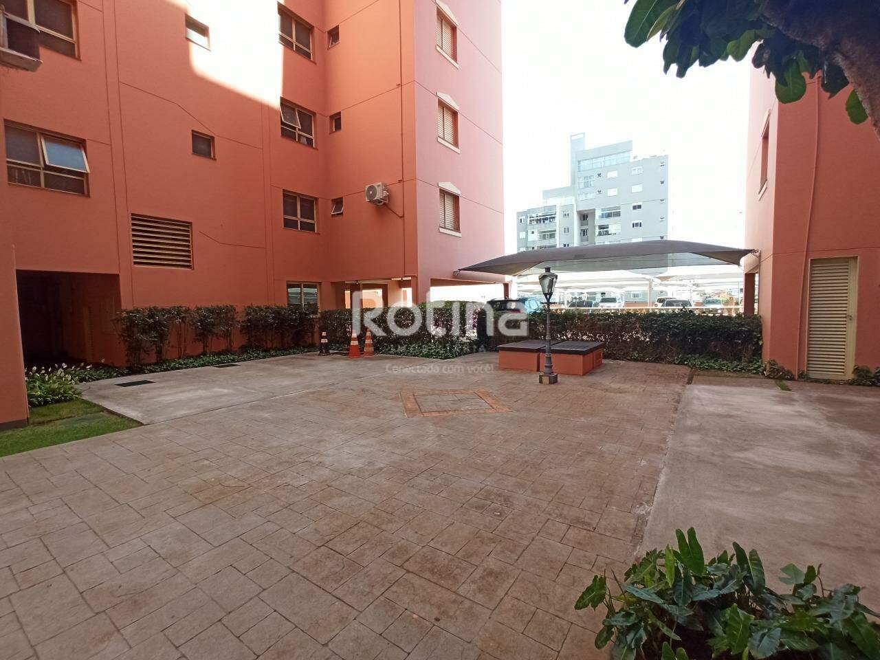 Apartamento para alugar, 3 quartos em Uberlândia no bairro Saraiva no valor de R$ 2.500,00 - Rotina Imobiliária: 