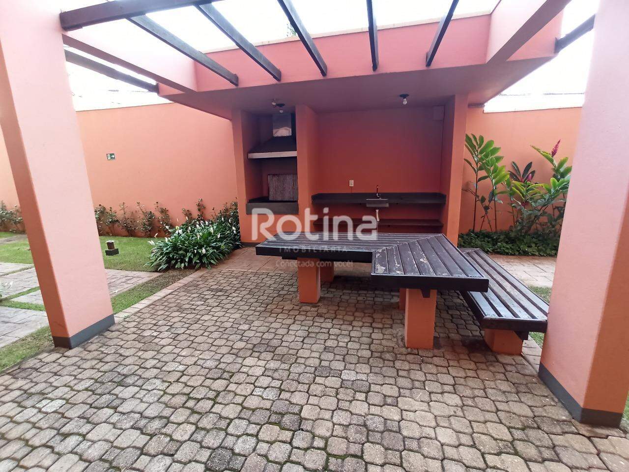 Apartamento para alugar, 3 quartos em Uberlândia no bairro Saraiva no valor de R$ 2.500,00 - Rotina Imobiliária: 