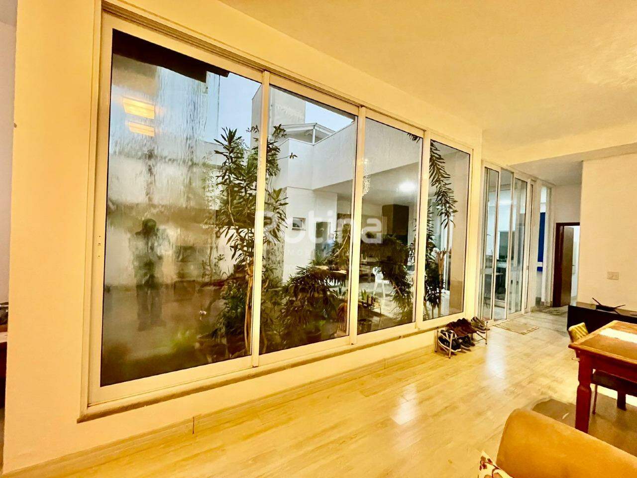 Casa à venda, 3 quartos em Uberlândia no bairro Cond. Paradiso Ecologico no valor de R$ 2.200.000,00 - Rotina Imobiliária: 