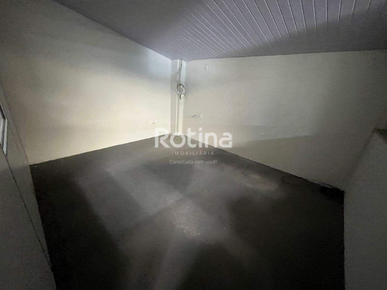 Galpão para alugar, em Uberlândia no bairro Brasil no valor de R$ 8.000,00 - Rotina Imobiliária: 