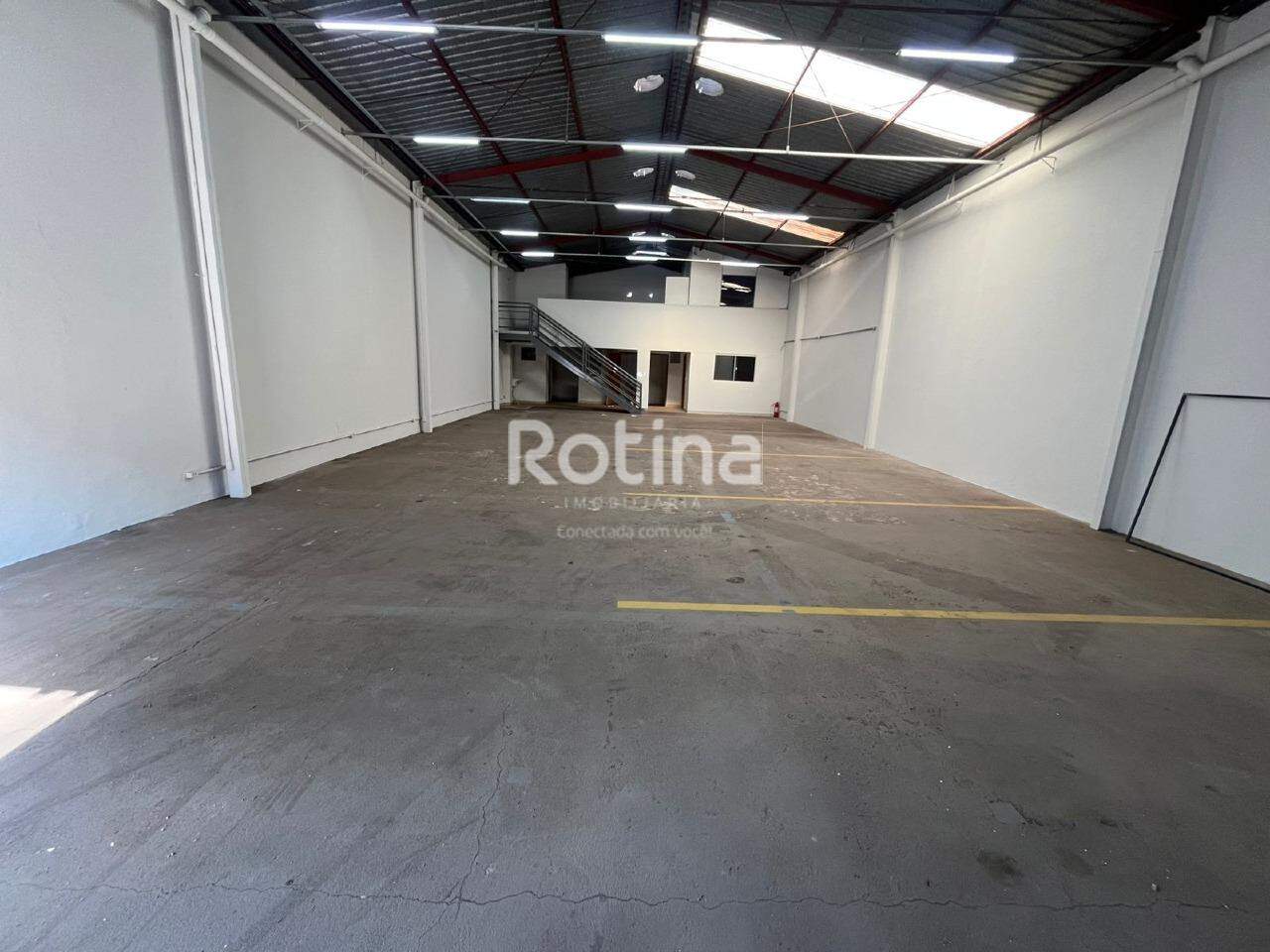 Galpão para alugar, em Uberlândia no bairro Brasil no valor de R$ 8.000,00 - Rotina Imobiliária: 