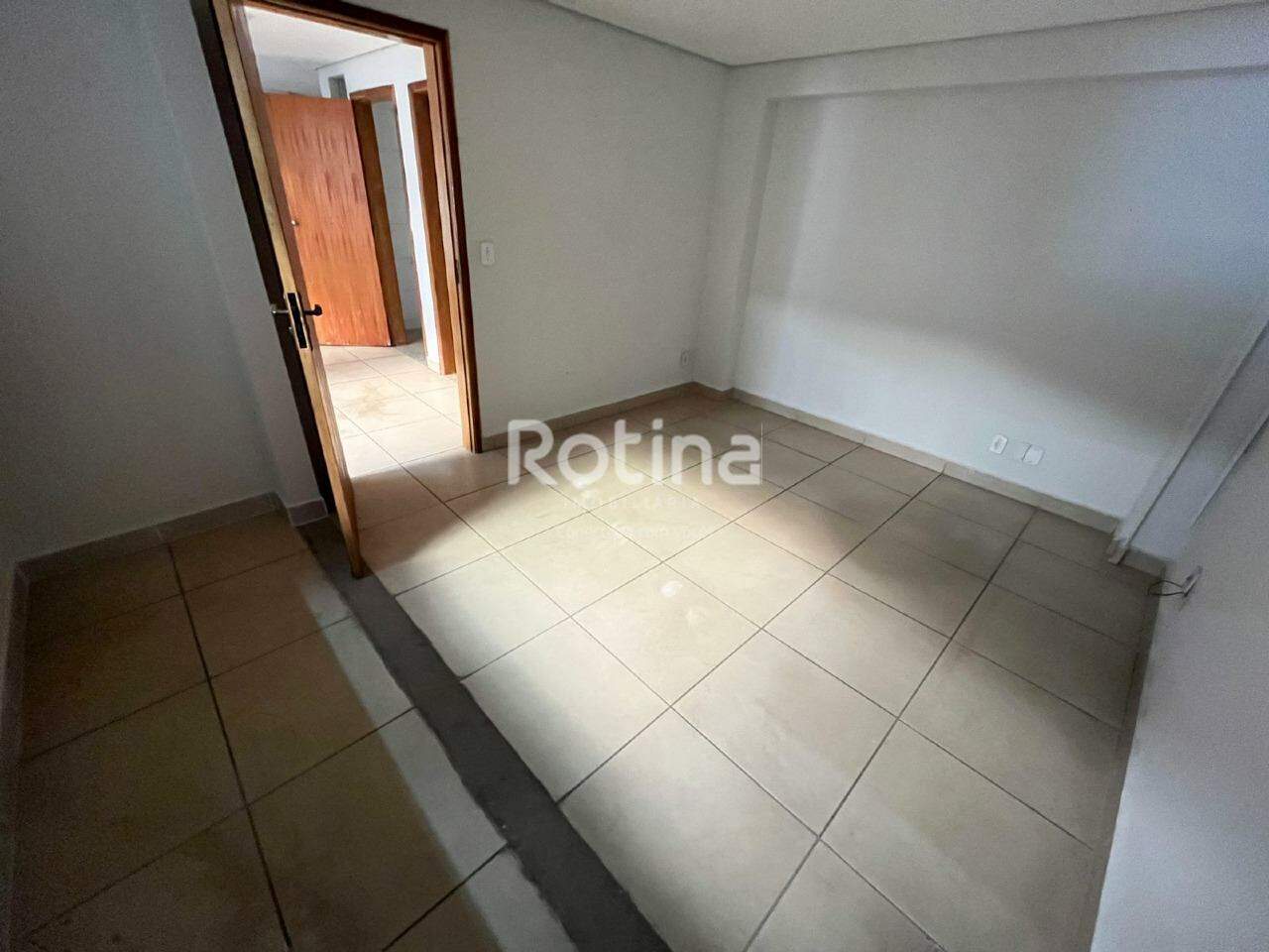 Galpão para alugar, em Uberlândia no bairro Brasil no valor de R$ 8.000,00 - Rotina Imobiliária: 