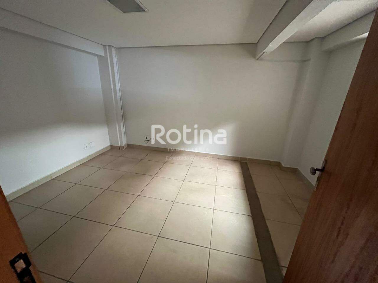 Galpão para alugar, em Uberlândia no bairro Brasil no valor de R$ 8.000,00 - Rotina Imobiliária: 