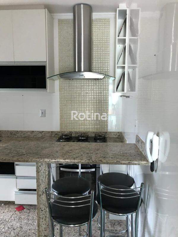 Apartamento para alugar, 3 quartos em Uberlândia no bairro Santa Mônica no valor de R$ 3.500,00 - Rotina Imobiliária: 