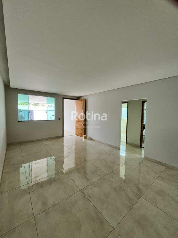 Casa à venda, 3 quartos em Uberlândia no bairro Pampulha no valor de R$ 850.000,00 - Rotina Imobiliária: 