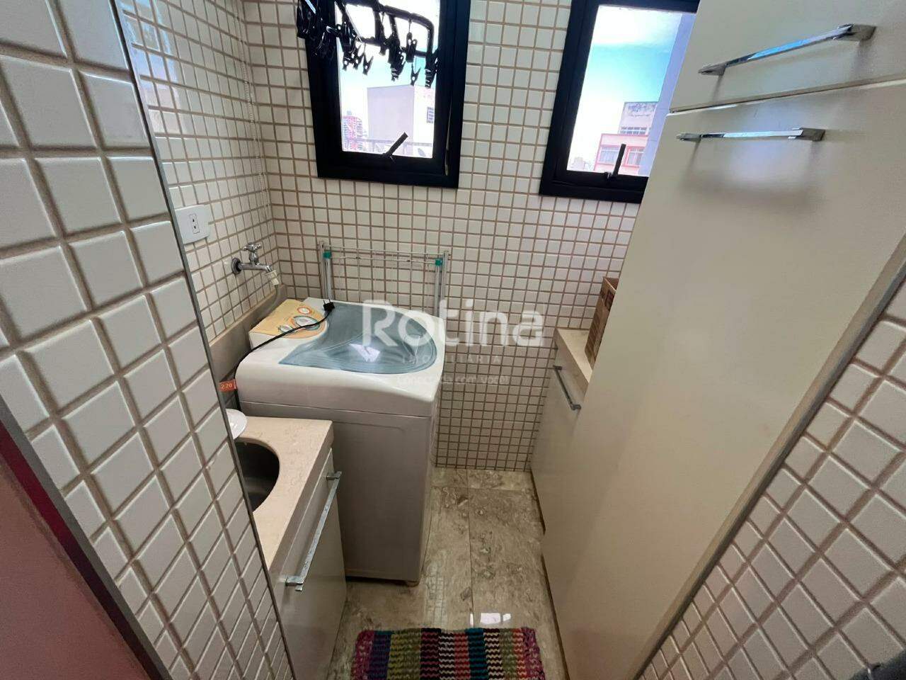Flat para alugar, 1 quarto em Uberlândia no bairro Centro no valor de R$ 2.800,00 - Rotina Imobiliária: 