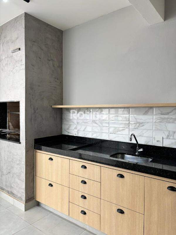 Apartamento à venda, 2 quartos em Uberlândia no bairro Novo Mundo no valor de R$ 335.000,00 - Rotina Imobiliária: 
